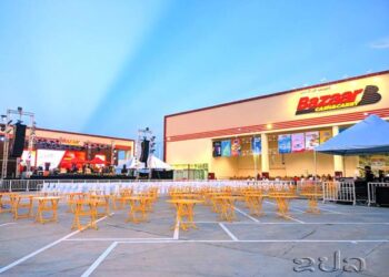 9. Khai trương trung tâm thương mại Bazaar-B Cash and Carry nằm tại quận Sỉ Sắt Tạ Nạc, Thủ đô Viêng Chăn