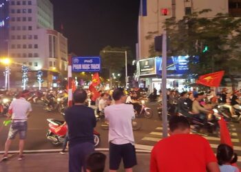 Không khí lễ hội tại Hà Nội khi Việt Nam vào chung kết