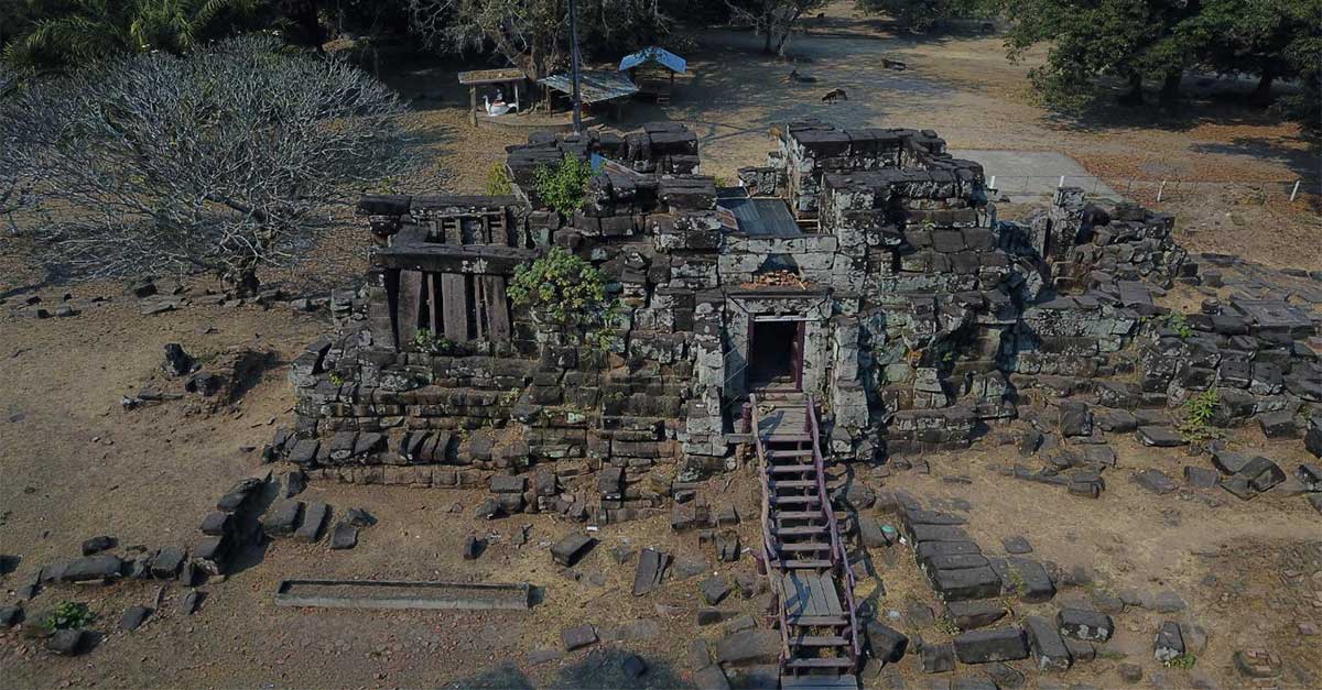 Chùa đá gần 2000 năm tuổi thu hút Phật tử và du khách đến Savannakhet