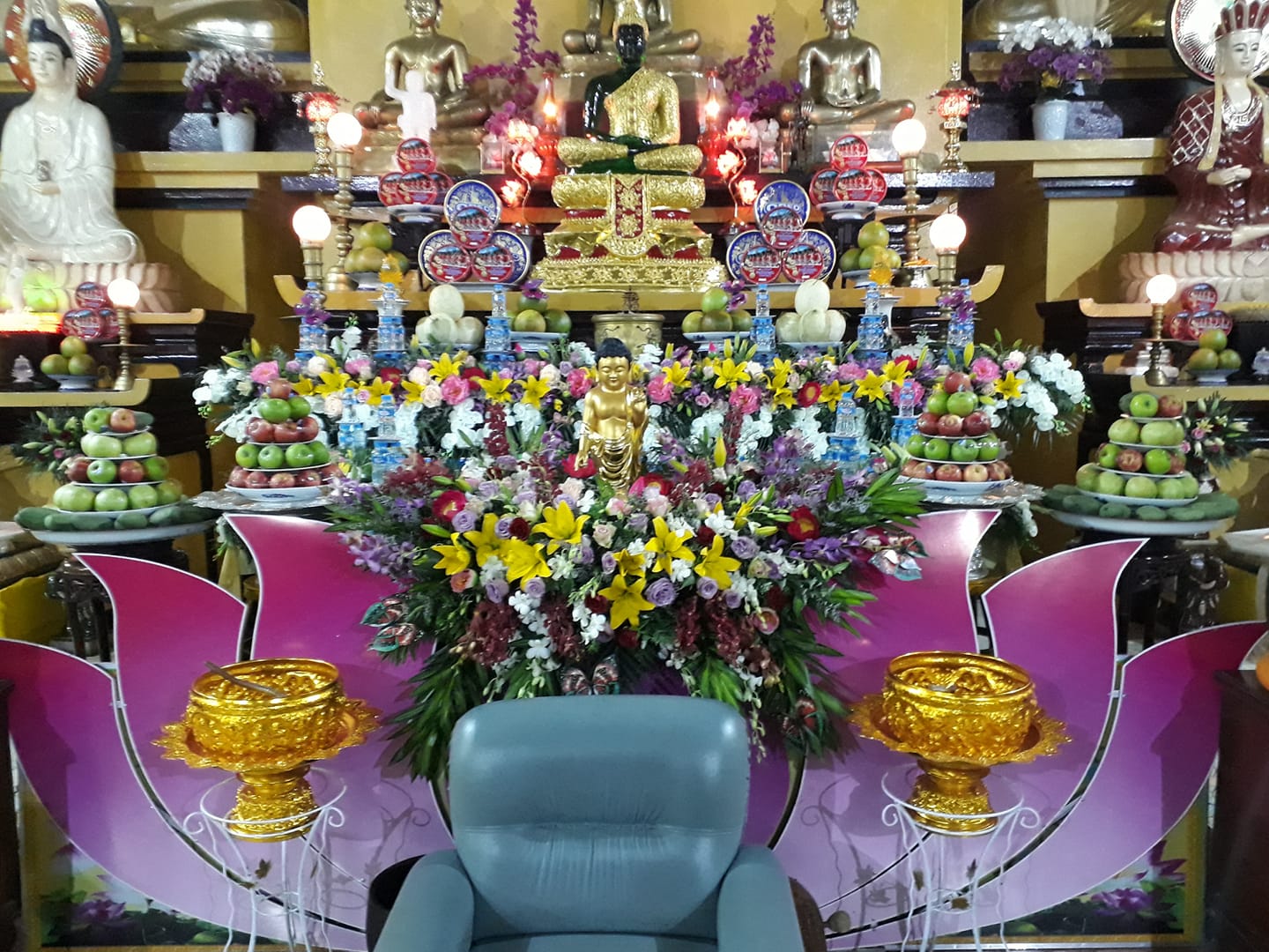 Thư mời Phật tử, bà con người Việt Nam tham dự Đại lễ Phật Đản tại chùa Bàng Long