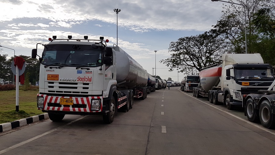 Lào giảm bớt số doanh nghiệp nhập khẩu xăng, dầu