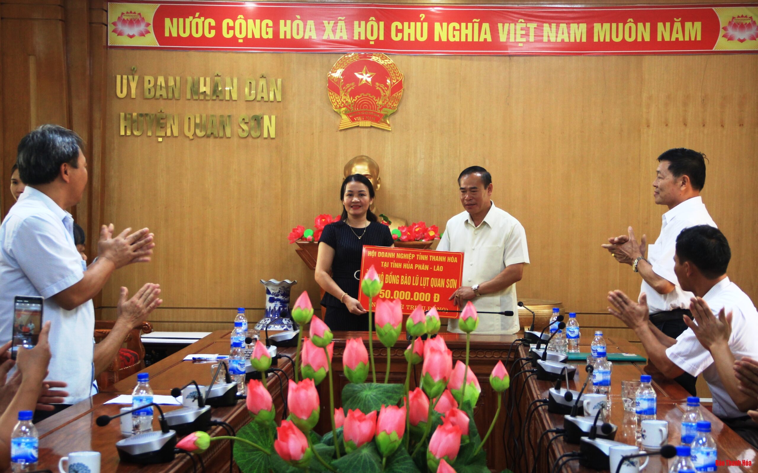 Cộng đồng người Việt tại Hủa Phăn, Lào hỗ trợ đồng bào vùng lũ Quan Sơn, Mường Lát