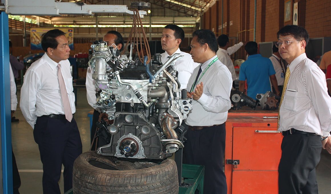 Xu hướng học nghề của thanh niên Lào tăng cao