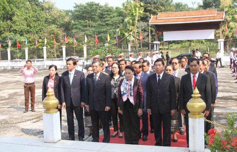 chu tich quoc hoi nguyen thi kim ngan tham tinh vientiane, lao hinh 1