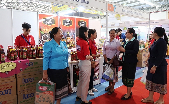 xuc tien thuong mai tai thi truong lao khong chi la hoi cho trien lam