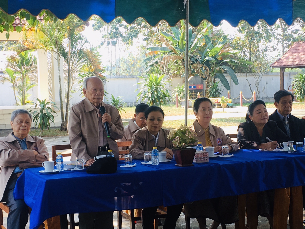 Về thăm bản Cơn