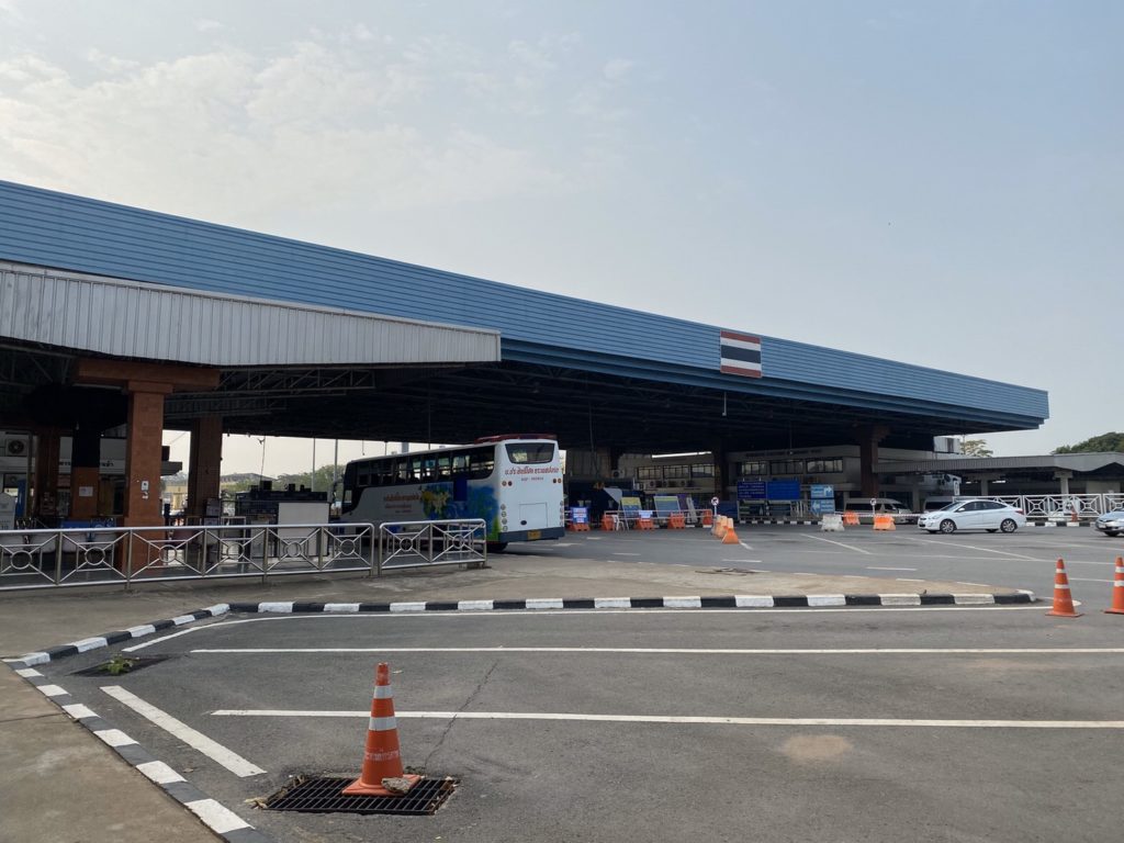 Cửa khẩu Lào-Thái ở Vientiane sẽ tạm đóng cửa từ ngày mai 23/3