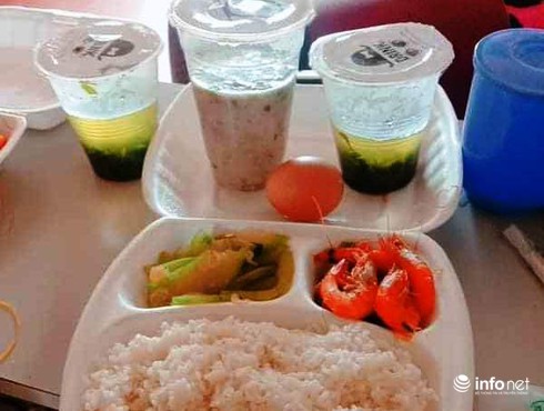 Người Việt từ Lào về cách ly trong điều kiện thoải mái