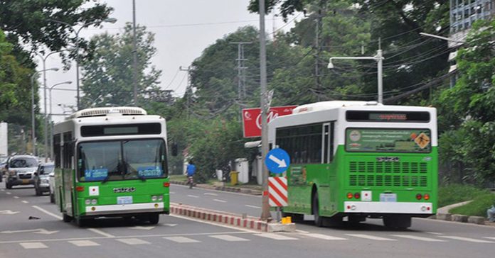Vận tải công cộng tại Vientiane đã cơ bản hoạt động trở lại
