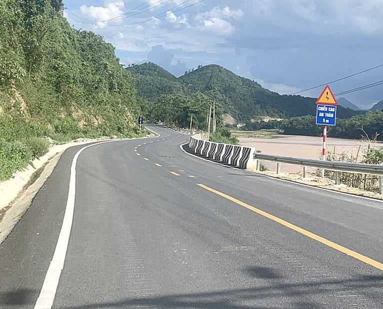 Thông xe quốc lộ 127, tạo kết nối khu vực Bắc Trung bộ với nước bạn Lào