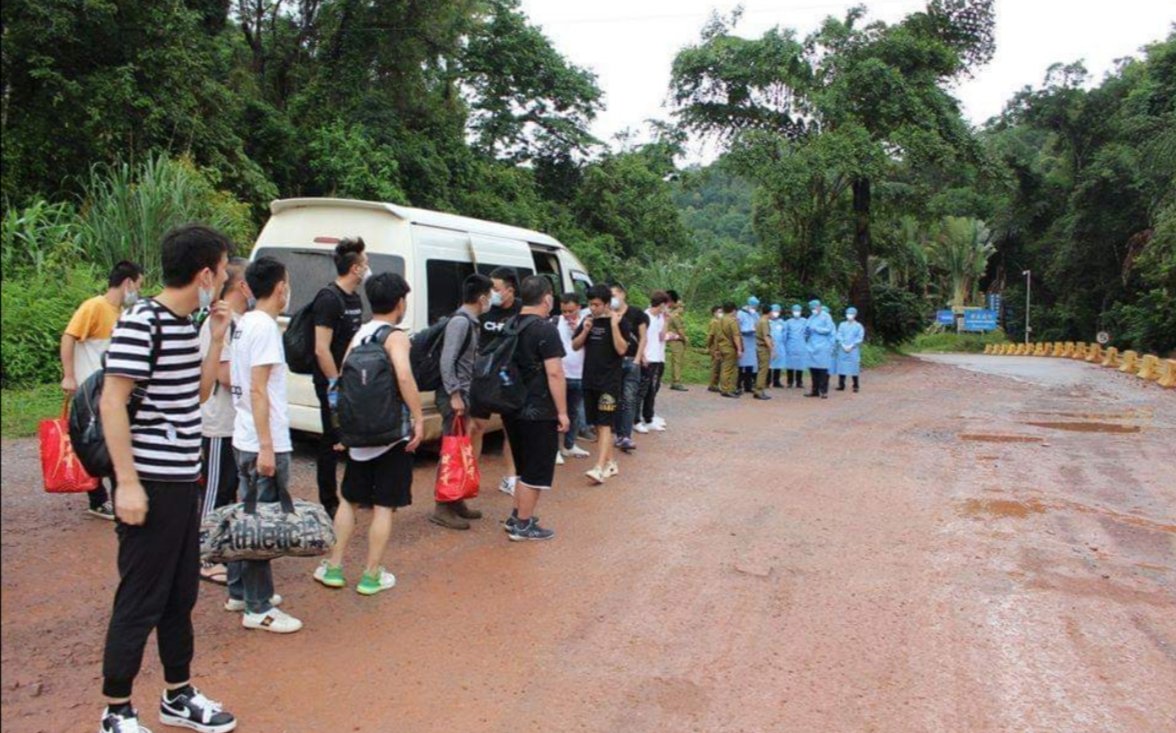 Lào buộc 19 người Trung Quốc nhập cảnh trái phép về nước