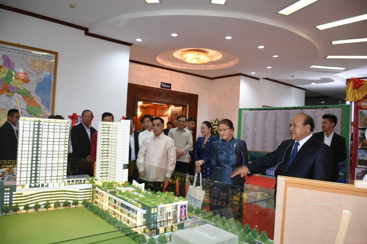 Vientiane tổ chức kỷ niệm 45 năm ngày cách mạng giành lại chính quyền