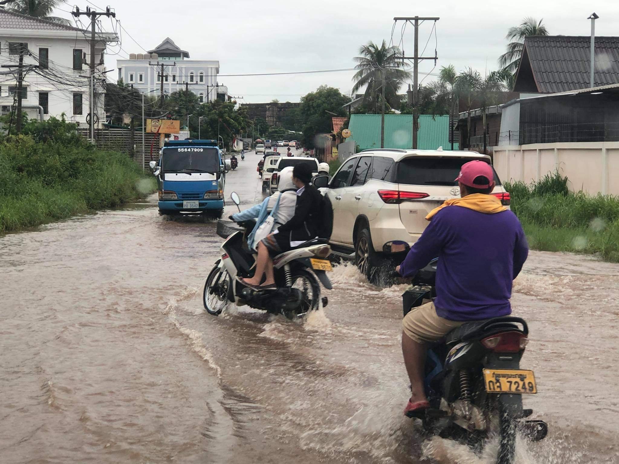 Mưa lớn gây ngập lụt, mực nước sông tại Lào tăng cao