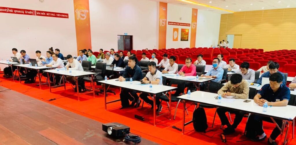 Chính phủ Lào tiếp tục giảm hạn ngạch công chức