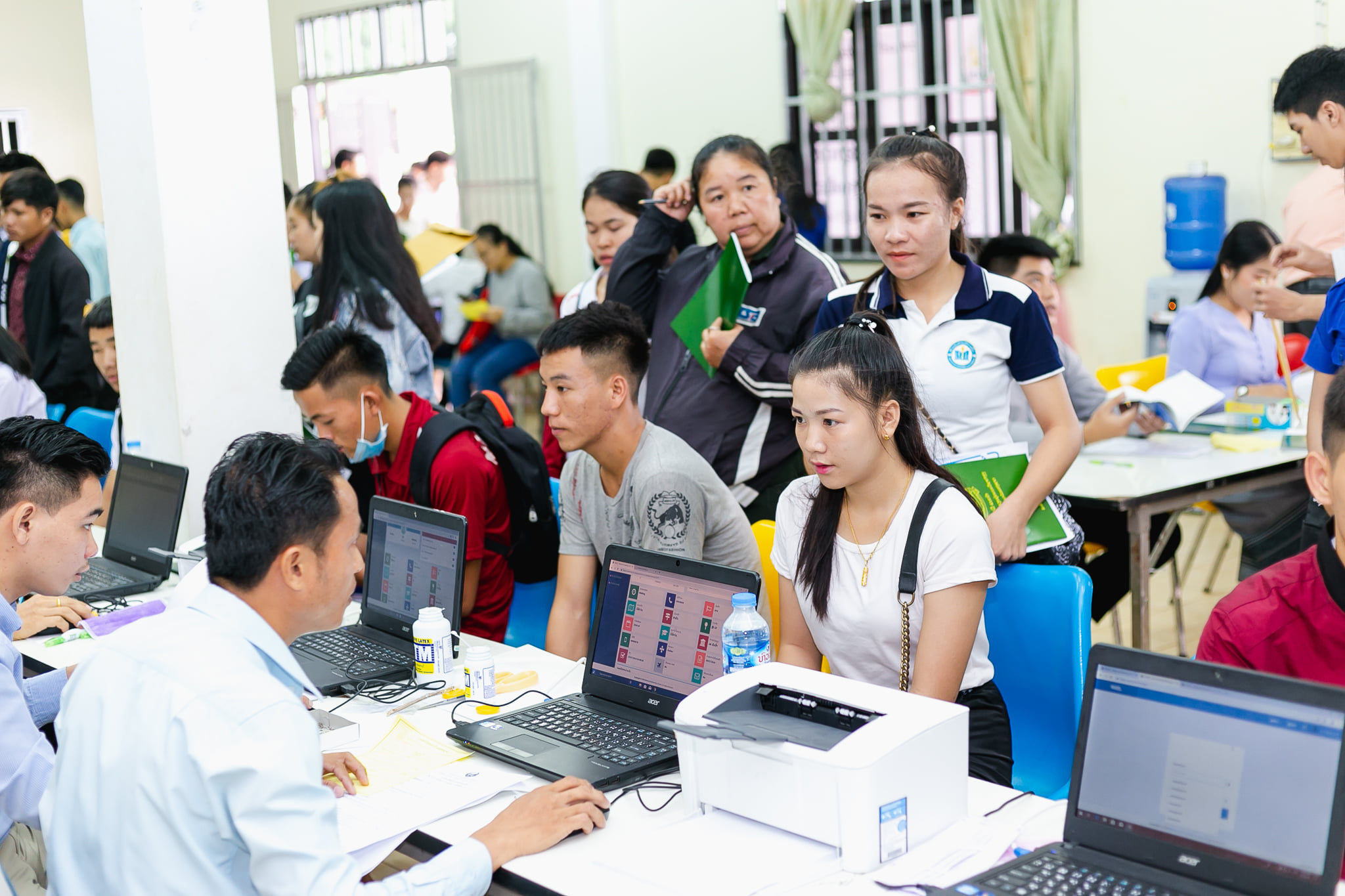 Xu hướng học ngoại ngữ của sinh viên Lào tăng cao