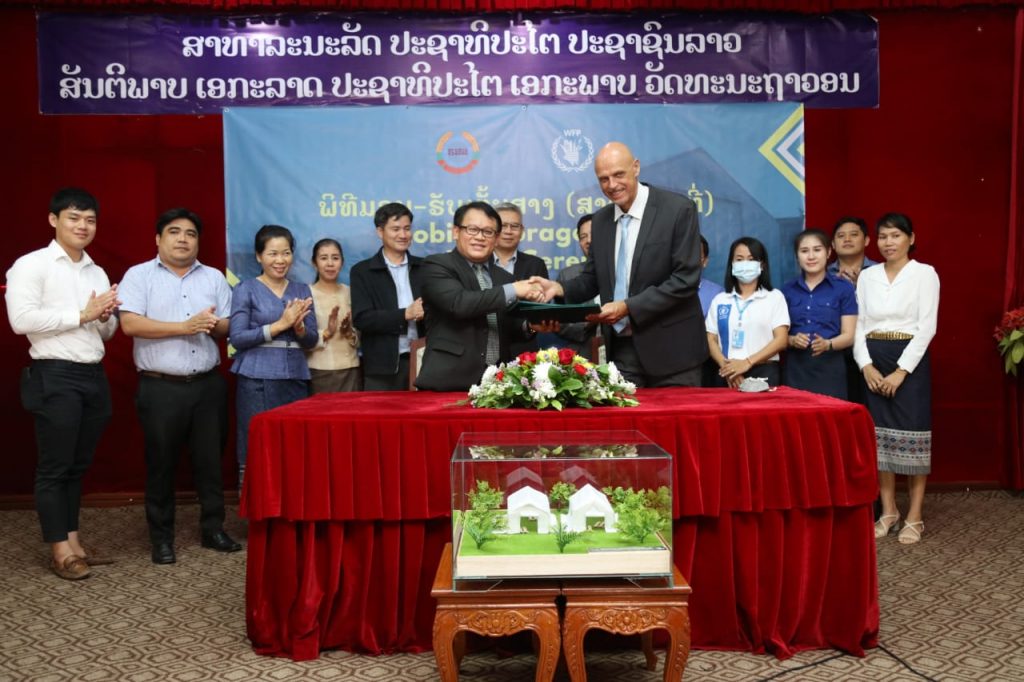 WFP tặng Lào kho lưu động để phục vụ công tác cứu trợ thiên tai