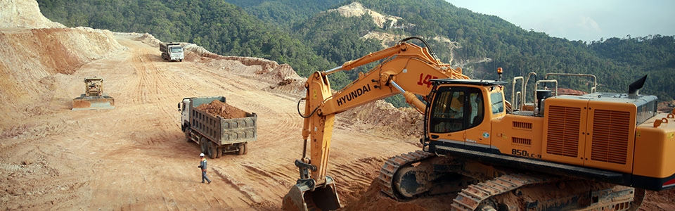Chính quyền Attapeu đánh giá nghiên cứu khả thi dự án khai thác vàng Văng Tắt