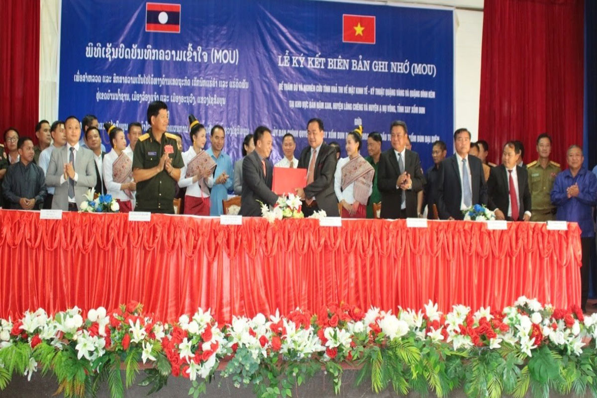 Doanh nghiệp Việt Nam tham gia thăm dò quặng vàng tại Lào