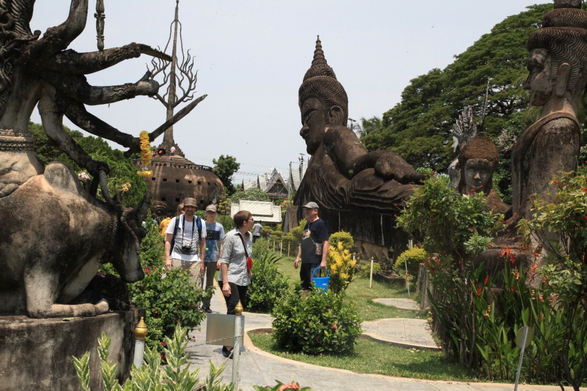 kham pha mot so diem den noi tieng cua xu so hoa cham pa