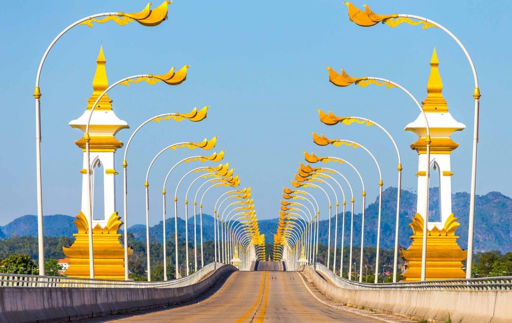 Doanh nghiệp kêu gọi chính phủ Lào cắt giảm phí vận tải