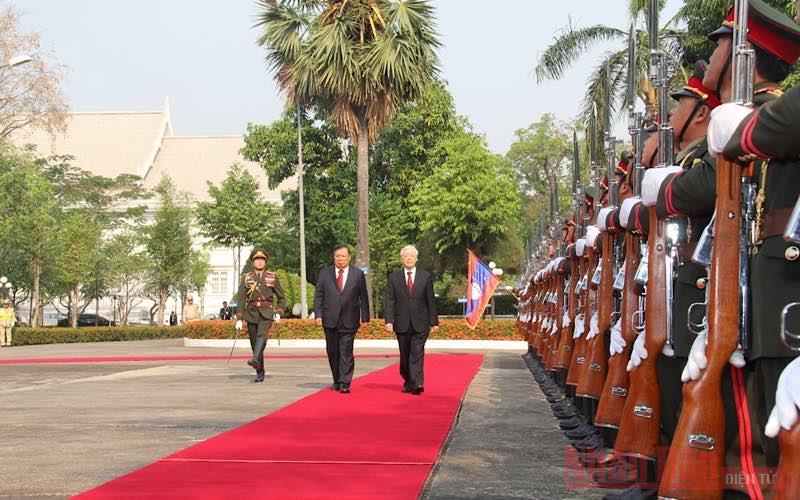 Mối quan hệ hữu nghị vĩ đại Lào – Việt Nam hiếm có trên thế giới