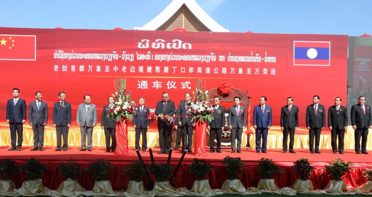 Lào khánh thành cao tốc Vientiane-Vang Vieng