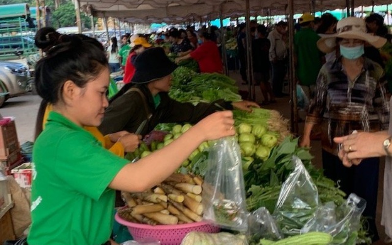 Lào đẩy mạnh hỗ trợ người lao động thất nghiệp do Covid-19