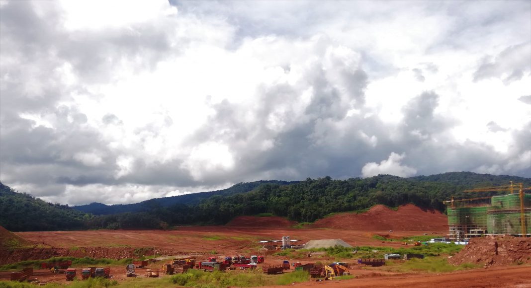 Lào tăng cường phổ biến quy định về đất đai