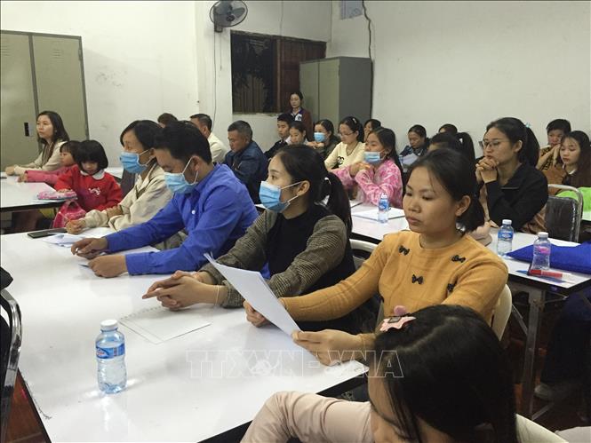 Khai giảng lớp ngoại ngữ miễn phí cho người Việt tại Lào