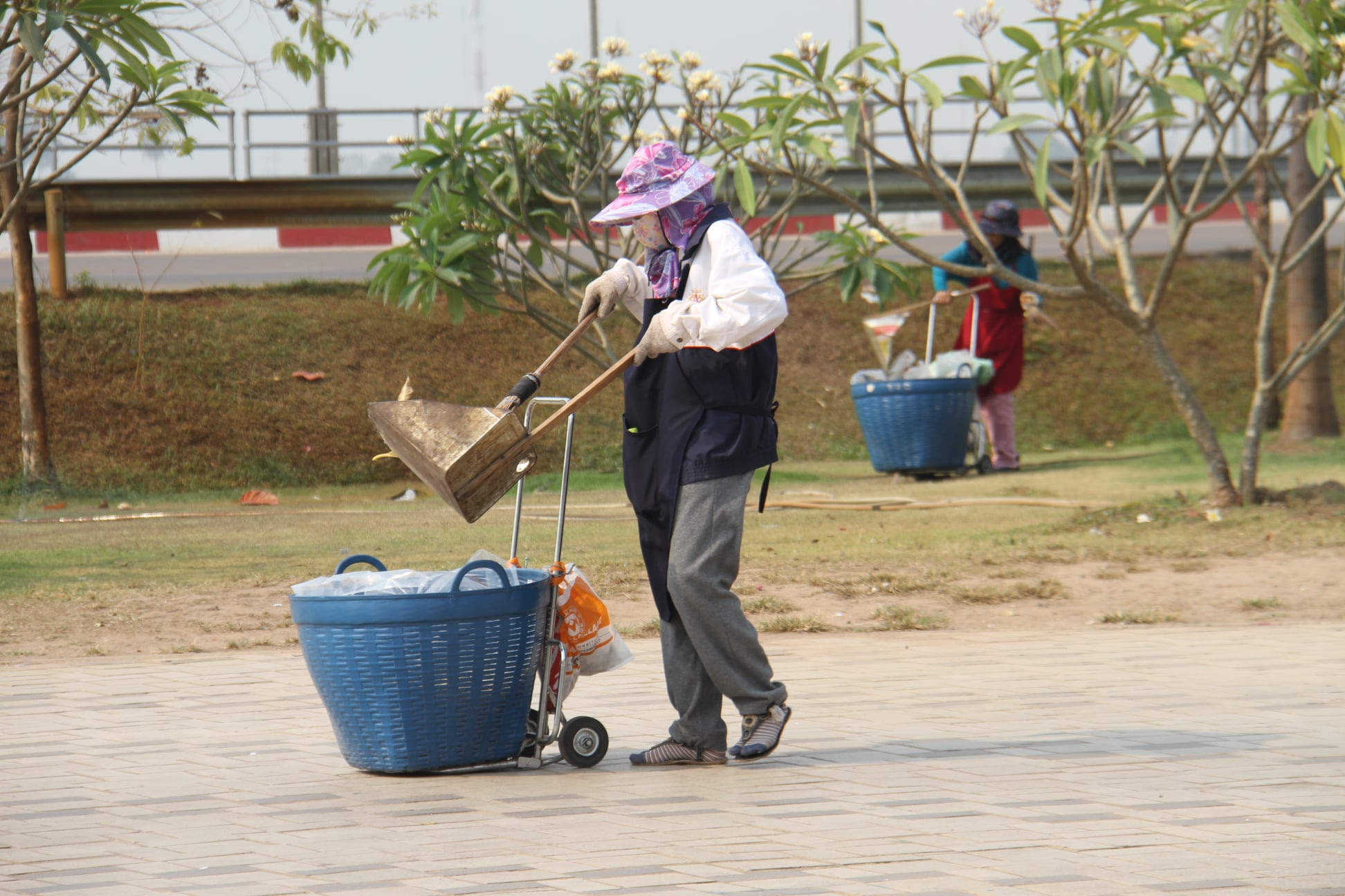 Phần lớn người dân Vientiane không sử dụng dịch vụ thu gom rác