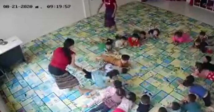 Cô giáo Lào bị cho thôi việc vì ngược đãi học sinh