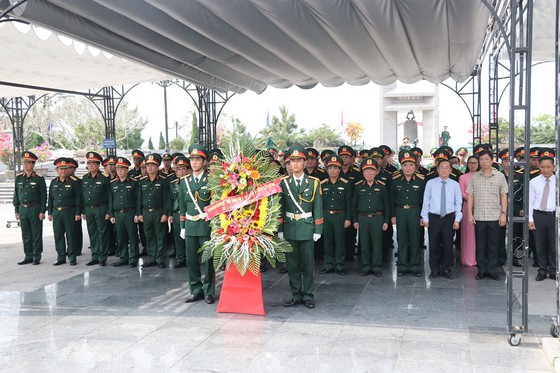 Nhiều hoạt động ý nghĩa kỷ niệm 50 năm chiến thắng Đường 9 – Nam Lào