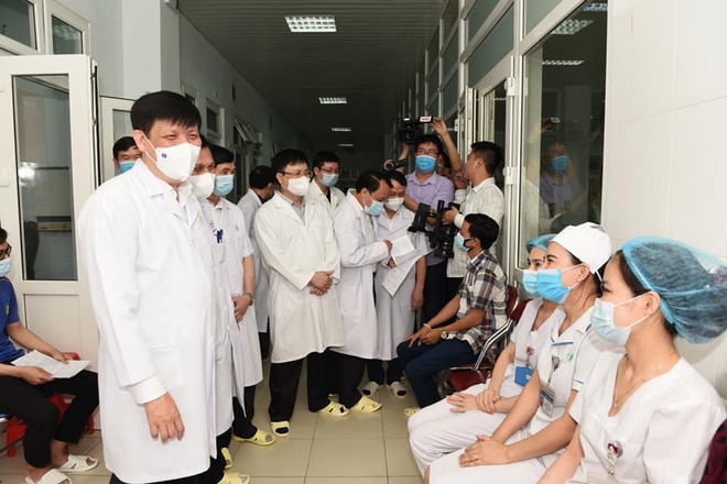 Bộ trưởng Y tế: Nguy cơ dịch Covid-19 từ Lào xâm nhập Nghệ An lớn