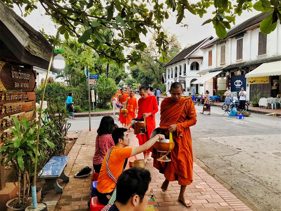 Đến Luang Prabang, bạn nhất định phải thử 10 điều này