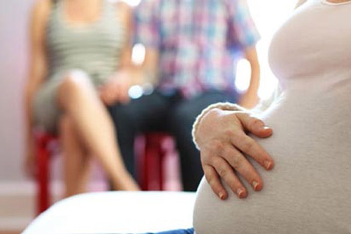 Trung Quốc nhắc nhở công dân về việc tìm người mang thai hộ tại Lào