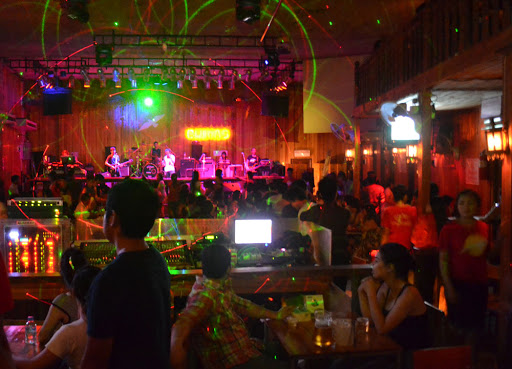 Lào yêu cầu đóng cửa tụ điểm giải trí, karaoke đến hết tháng 4