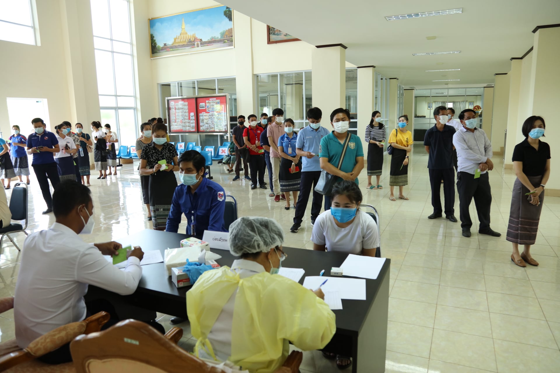 Số ca nhiễm mới tiếp tục giảm, Lào vẫn lo ngại dịch Covid-19 bùng phát trở lại