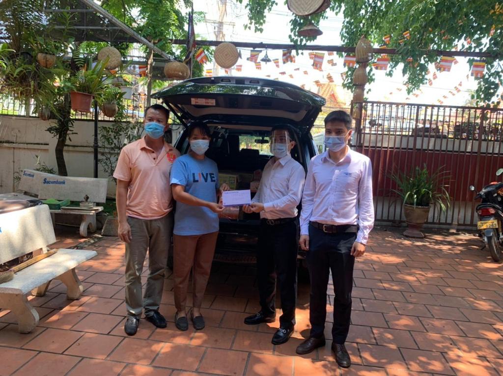 Doanh nghiệp hỗ trợ cộng đồng người Việt tại Lào chống dịch Covid-19