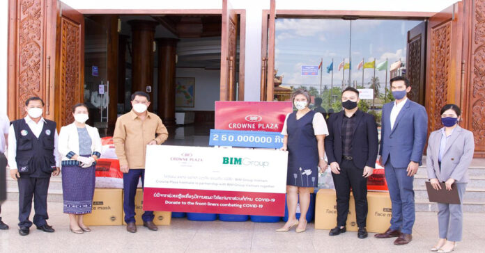 Tập đoàn BIM và khách sạn Crowne Plaza hỗ trợ vật tư y tế giúp Lào chống Covid-19