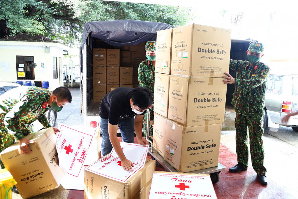 Quảng Ninh hỗ trợ 3 tỉnh Bắc Lào chống Covid-19