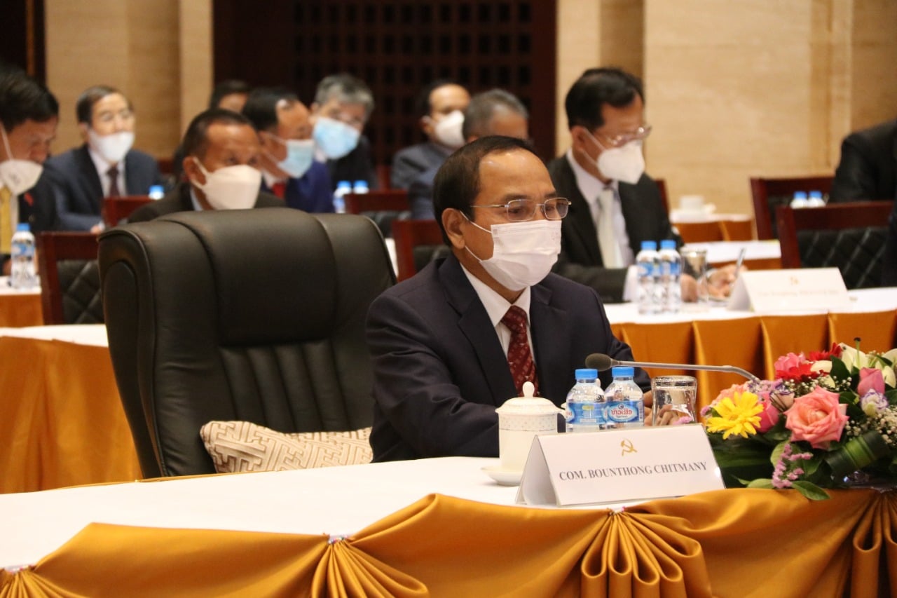 Lào ca ngợi thành tựu của Đảng Cộng sản Trung Quốc