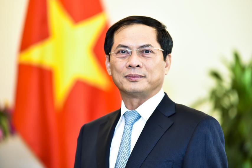 Bộ trưởng Ngoại giao Bùi Thanh Sơn ảnh 1 Bo truong Ngoai giao Bui Thanh Son anh 1