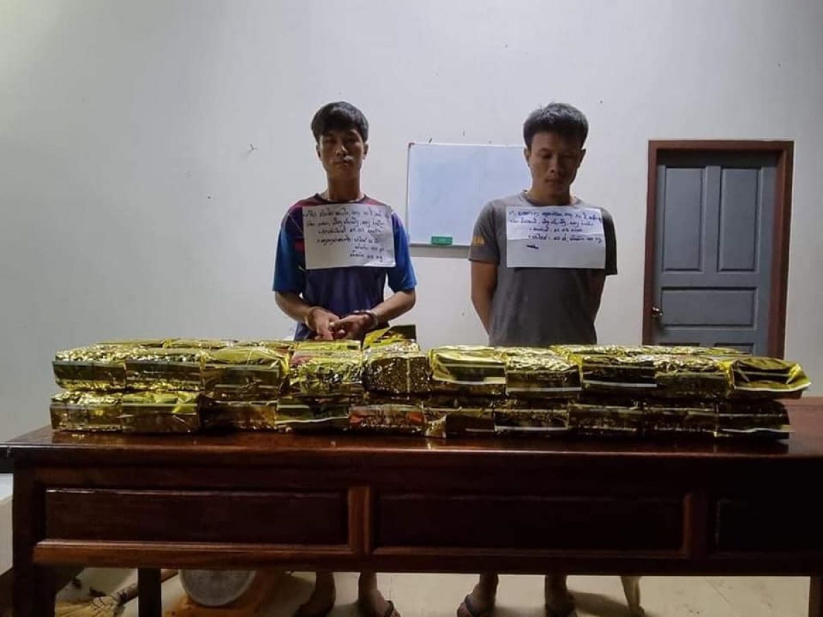 Công an Lào triệt phá đường dây buôn bán và tàng trữ ma túy số lượng lớn