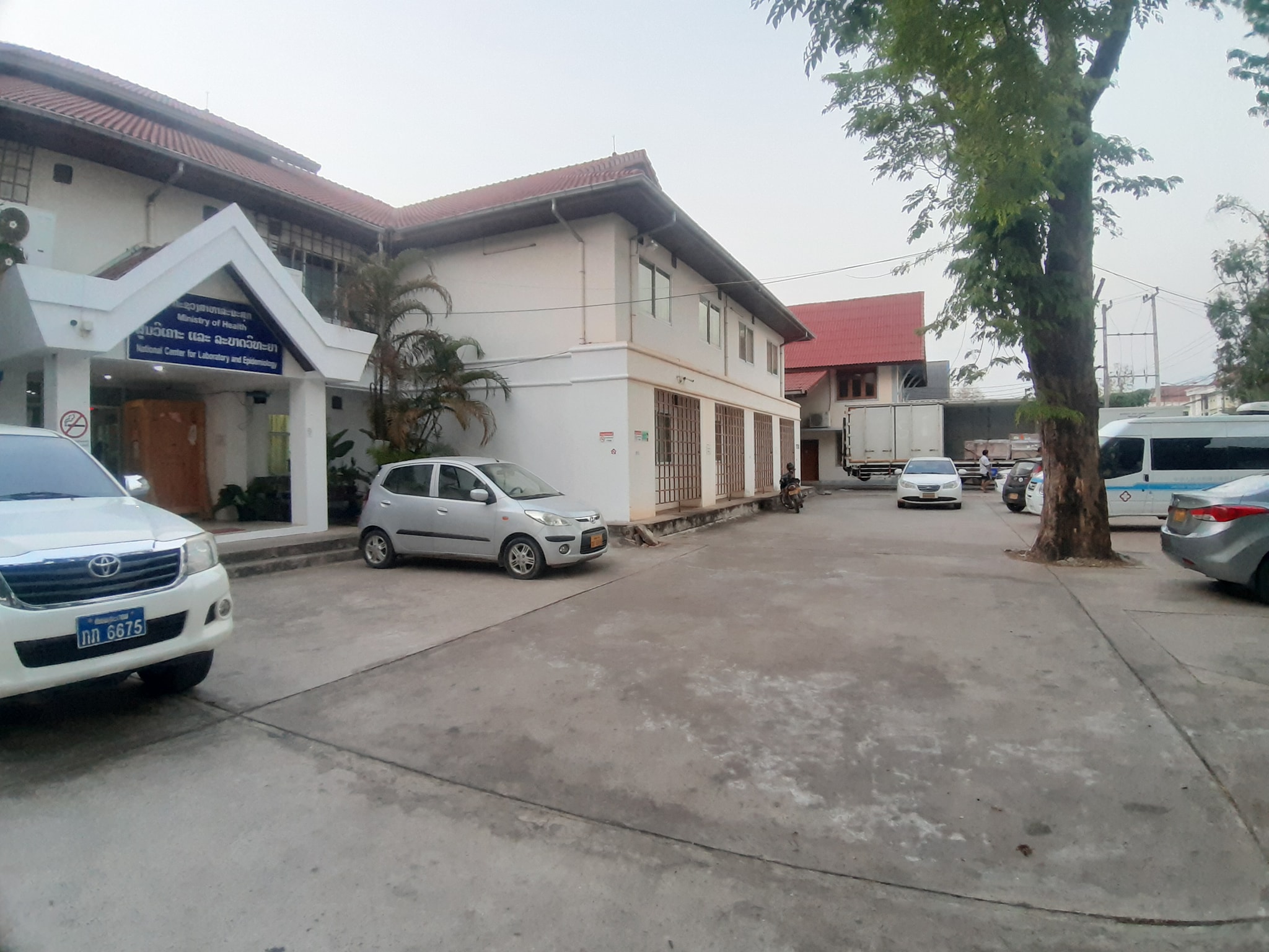 Vientiane ghi nhận một người Việt Nam dương tính với Covid-19