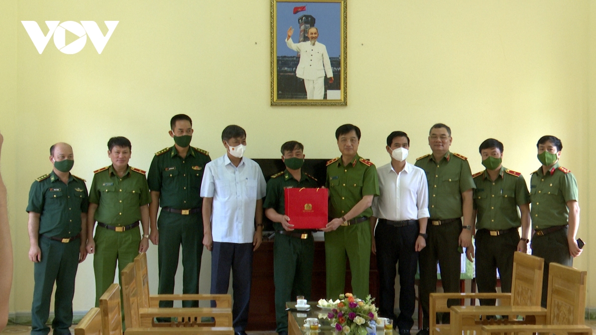 Đẩy mạnh hợp tác giữa công an các tỉnh biên giới Tây Bắc với công an nước bạn Lào