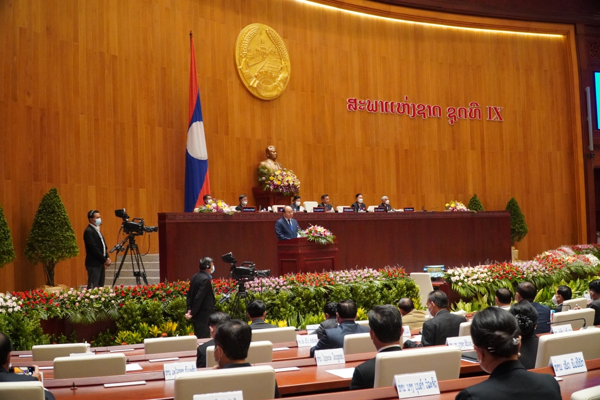 "Hai Đảng, hai Nước chúng ta tiếp tục kề vai, sát cánh hợp tác trong sáng, chí tình, chí nghĩa, luôn vì nhau, bên nhau, cùng xây dựng nền kinh tế độc lập, tự chủ, chủ động hội nhập, tiến lên Chủ nghĩa xã hội...", Chủ tịch nước nêu rõ.