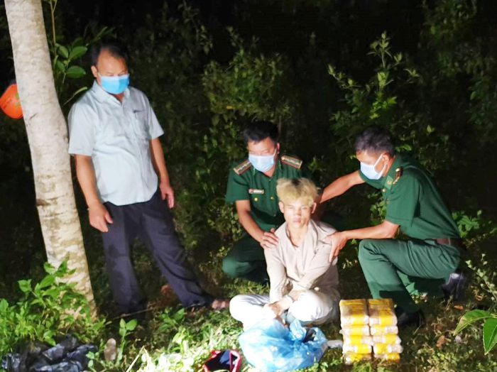 Chặn bắt 60.000 viên ma túy ở biên giới Việt – Lào trong đêm