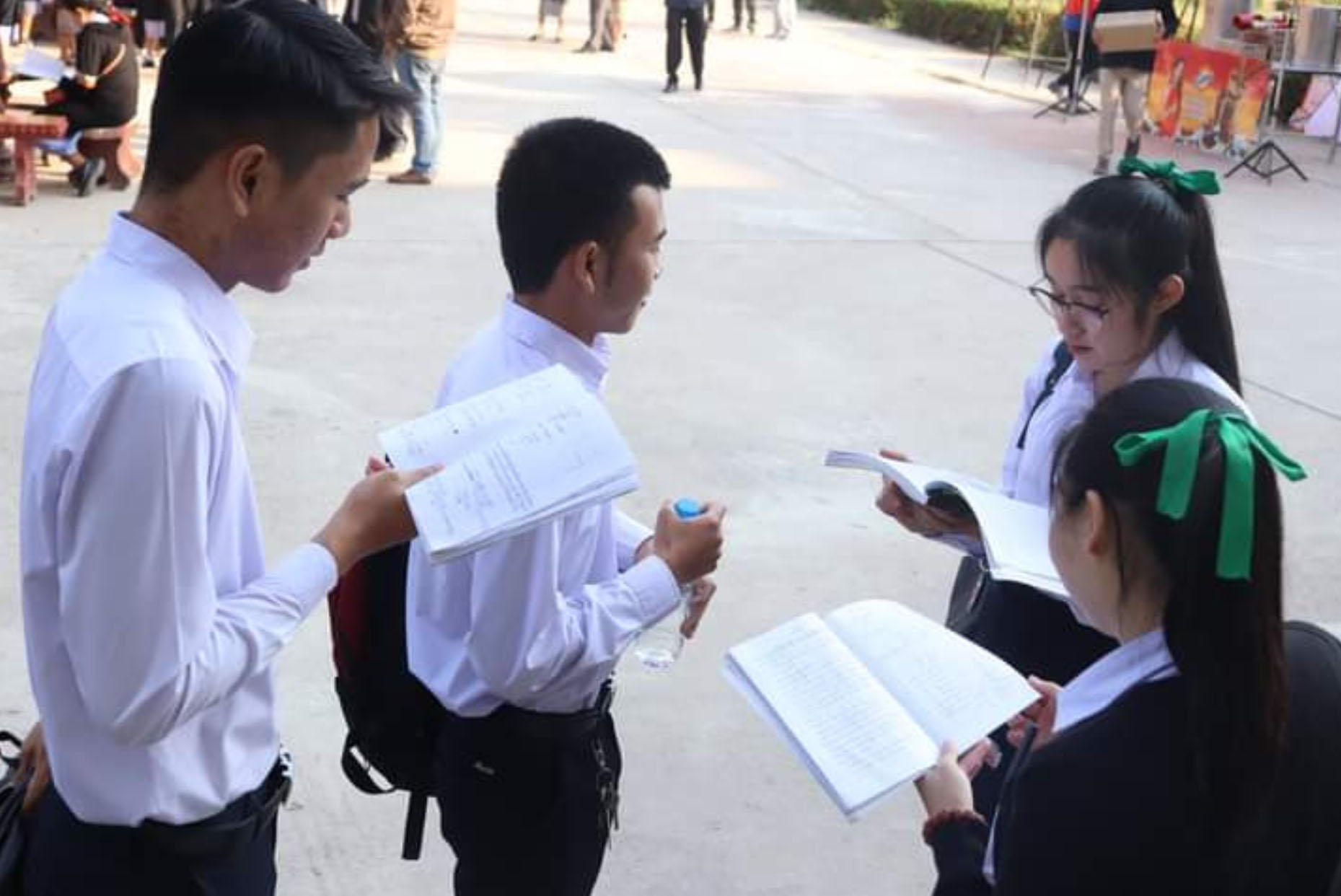 Một số tỉnh của Lào khó khai giảng năm học mới do dịch Covid-19