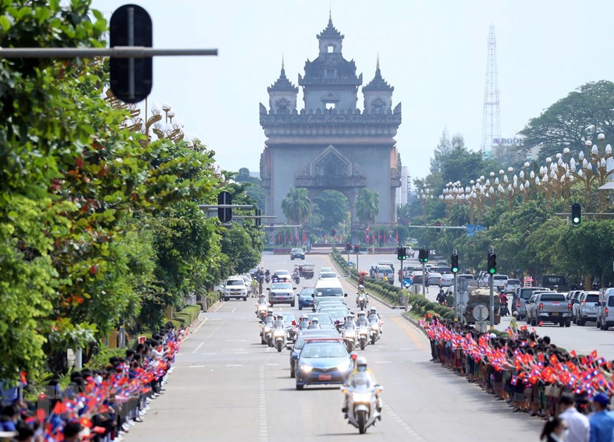 TBT, Chủ tịch nước Lào đón, hội đàm với Chủ tịch nước Nguyễn Xuân Phúc