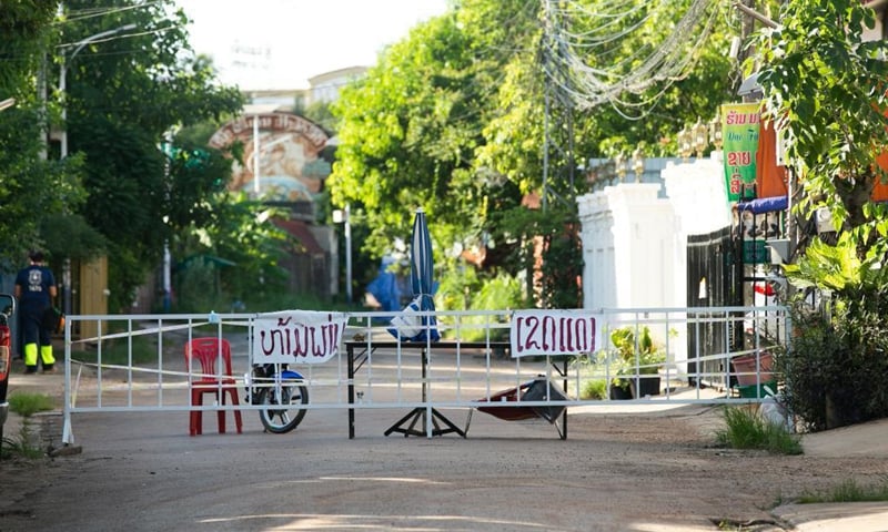 Ổ dịch nhà máy may mặc ở Vientiane tiếp tục phức tạp